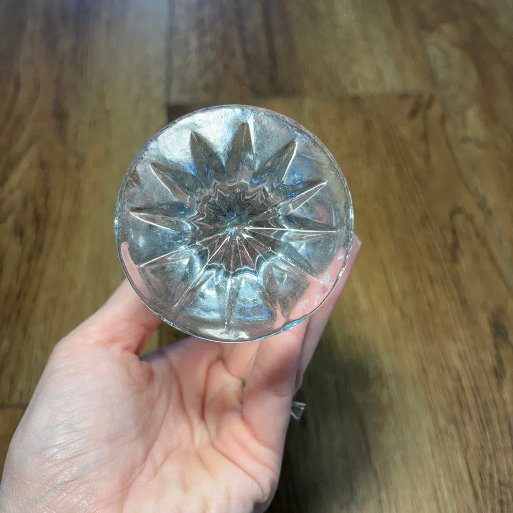 Vintage Pressed Glass Bud Vase Floral Grape Cluster Footed Scalloped Rim‎ 5
